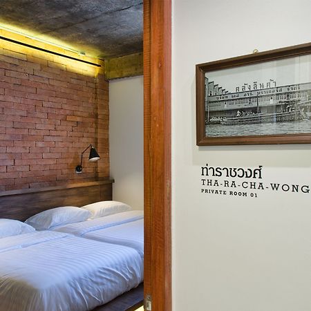 Siam Plug In Hostel Bangkok Bagian luar foto