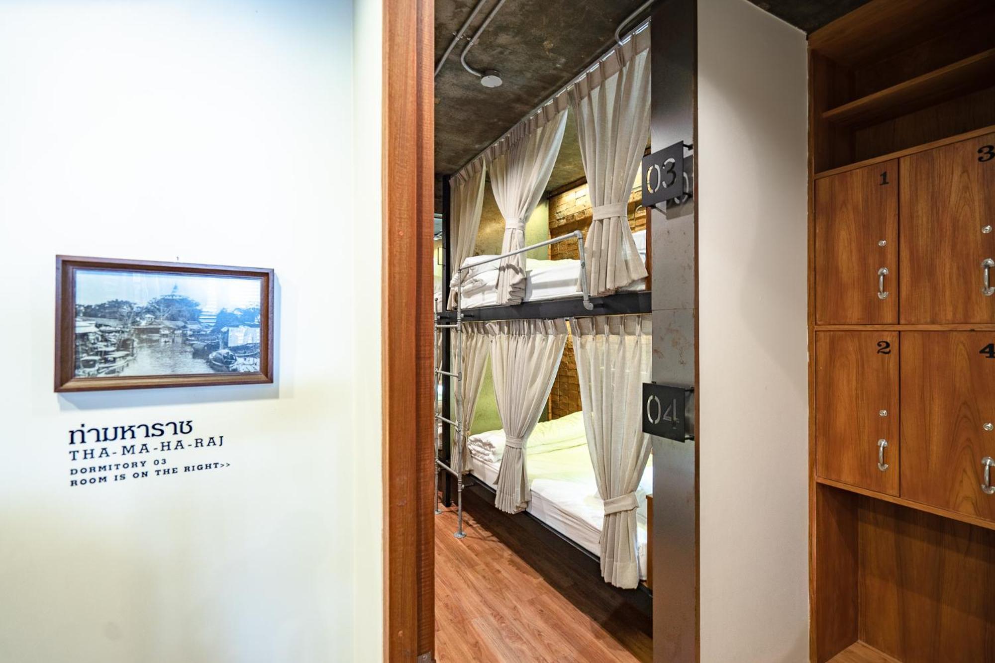 Siam Plug In Hostel Bangkok Bagian luar foto