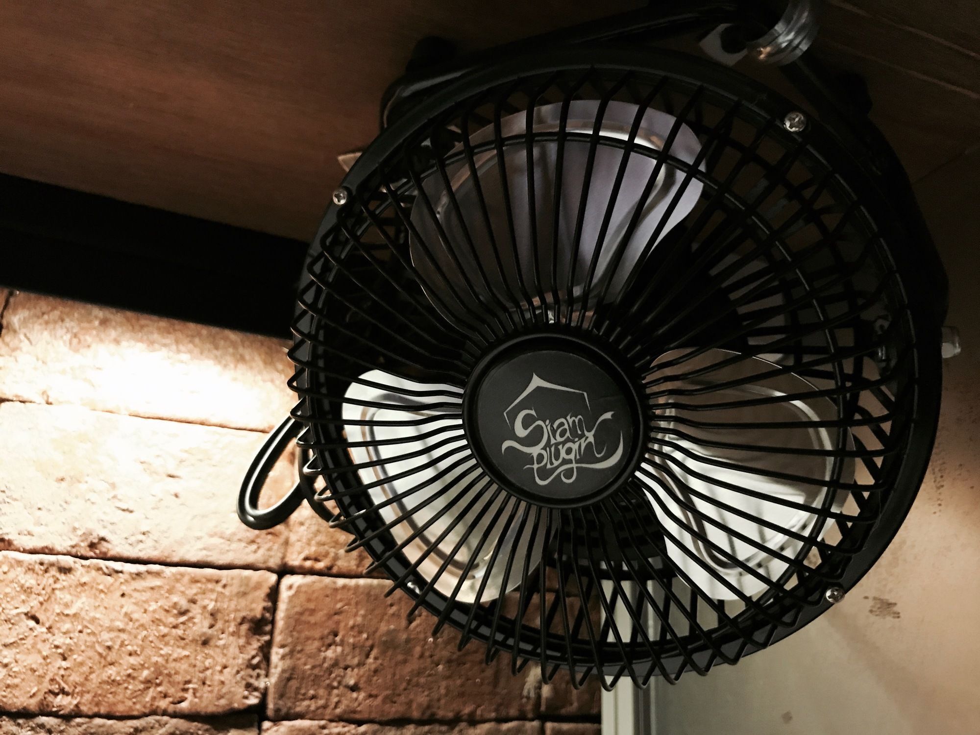 Siam Plug In Hostel Bangkok Bagian luar foto